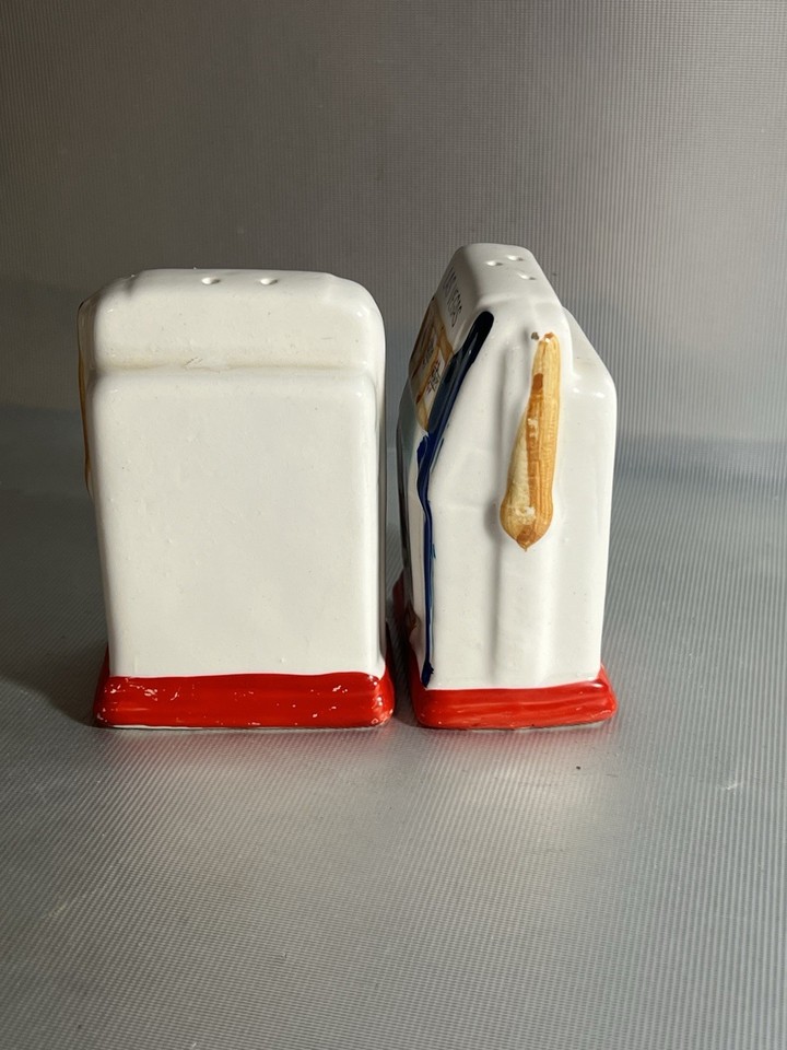 vintage 1960s Las Vegas NV Casino Gambing Slot Machine Salt & Pepper ...